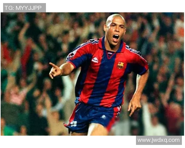 21号足球明星的魅力与成就揭示了他在球场上的传奇人生与影响力 21号足球明星的魅力与成就揭示了他在球场上的传奇人生与影响力