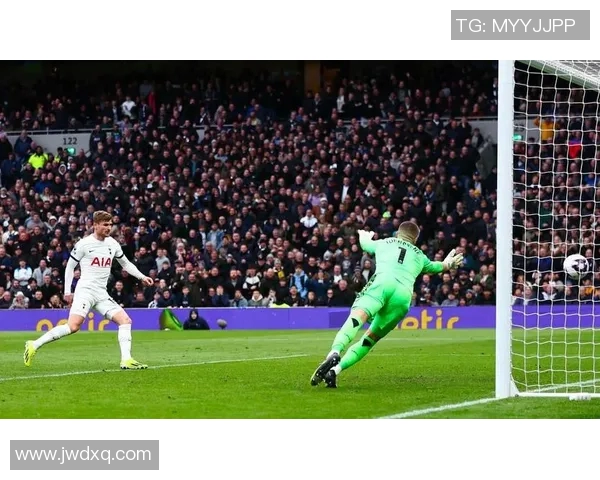 3号足球明星精彩防守集锦视频展现绝佳技术与战术意识