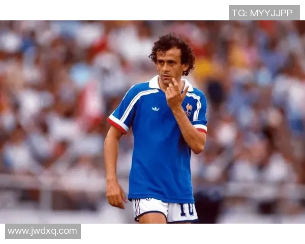 31号足球明星盘点及其在足球历史上的影响与成就解析 31号足球明星盘点及其在足球历史上的影响与成就解析