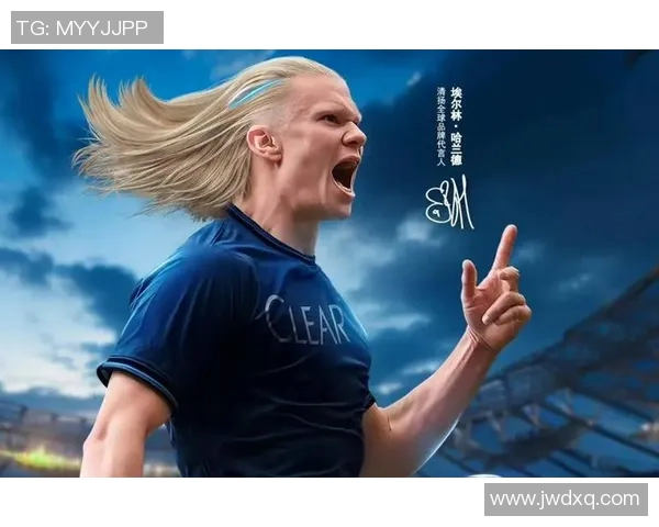 三位足球明星的传奇故事与他们对足球的热爱与奉献