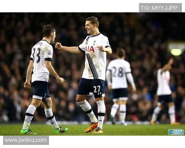 勇敢无畏的足球明星们展现激情与荣耀的传奇人生