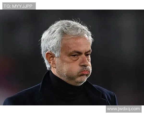 穆里尼奥与足球明星之间的爱恋故事揭示了激情与梦想的交织